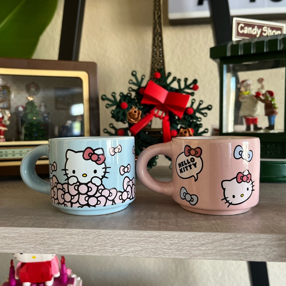 Hello Kitty Blue and Pink 3 oz Mini Mug Set of 2 NEW